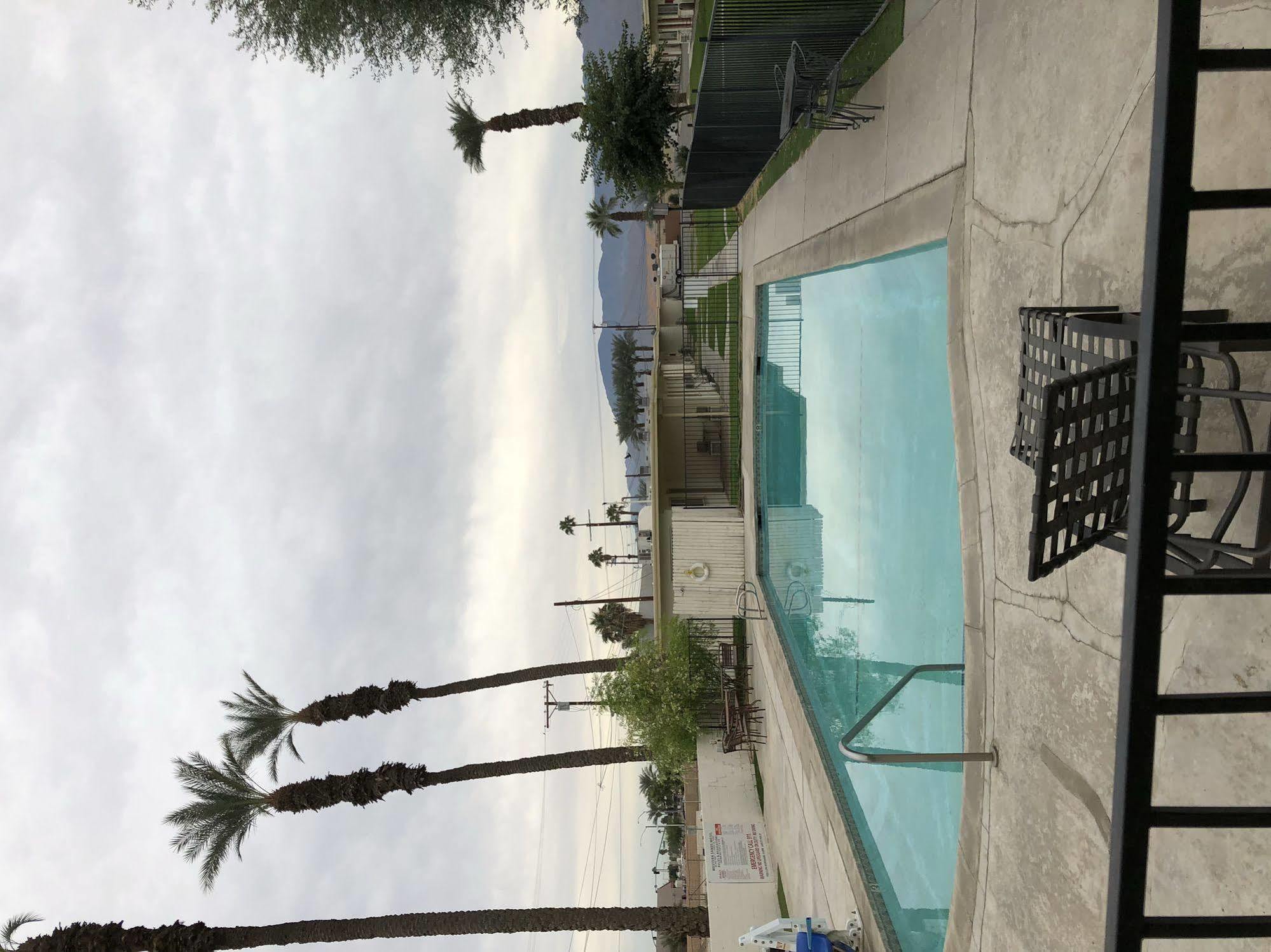 Western Sands Motel อินดิโอ ภายนอก รูปภาพ